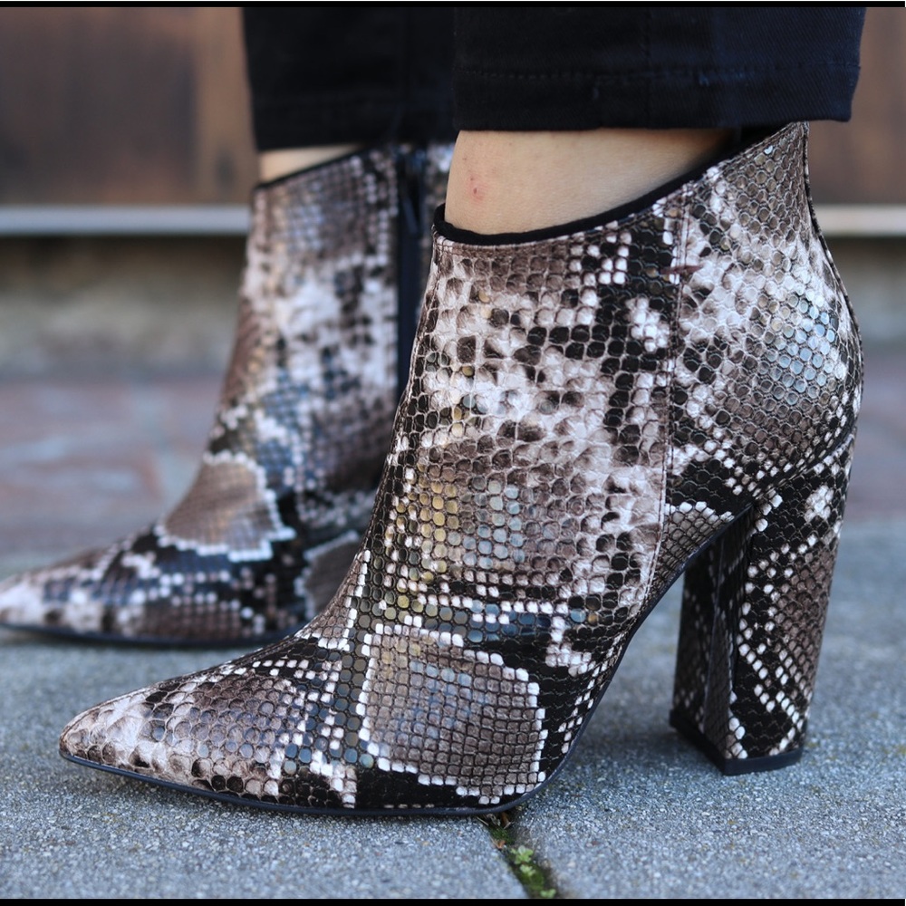 New! Signal Bootie - Picture 2 of 3